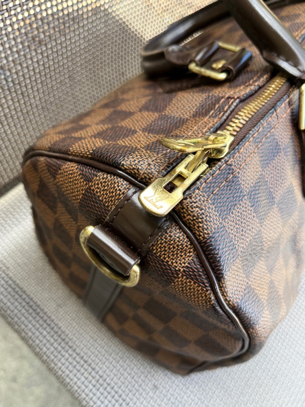 Louis Vuitton Damier Ebene Speedy Bag Dark Brown Check 30 CM  Crossbody - Picture 6 of 16